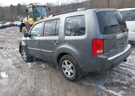 2009 Honda Pilot Touring z USA, uszkodzony, nr VIN 5FNYF48989B029448
